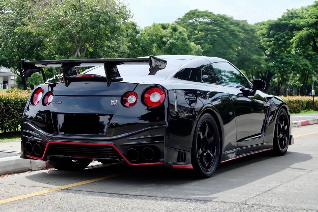 Nissan gtr 700