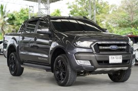 รถกระบะ 4 ประตูเกียร์ออโต้ใครๆก็อยากได้ Ford Ranger 2.2 Wildtrak สีดำปี 17