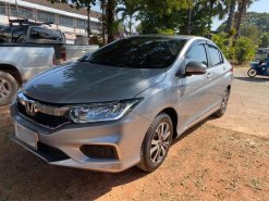 รถมือเดียวเจ้าของขายเอง  honda city 2018 1.5v ใช้น้อยมากๆ 45,000 km ปี 2018 เกียร์ auto