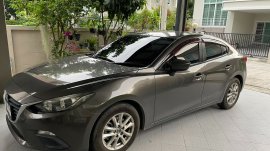 Mazda 3 Sedan  รุ่นE  รถเก๋ง 4 ประตูรถสวย  ปี 2014