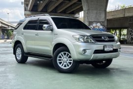 Toyota Fortuner 2.7 V 4WD Auto ปี 2005 