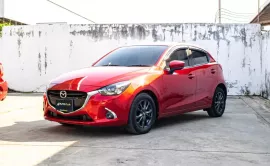 2020 Mazda2 1.3 High Connect Sports รถสวยพร้อมใช้งาน ไม่แตกต่างจากป้ายแดงเลย สีแดงจี๊ดจ๊าดสวยเข้มมาก