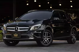 2016 Mercedes-Benz GLA200 1.6 SUV ออกรถง่าย ได้รถไว ต้องจองให้ทัน