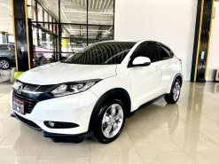 2015 Honda HR-V 1.8 E รถเก๋ง 5 ประตู 