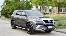 2017 Toyota Fortuner 2.4 V 4WD SUV เจ้าของขายเอง รถบ้านมือเดียวไมล์น้อย ของแต่งเพียบ 