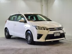 2017 Toyota YARIS 1.2 E รถเก๋ง 5 ประตู 