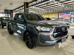 🔥 2023 Toyota Hilux Revo 2.4 Entry Z Edition รถกระบะ ผ่อน 8,xxx บาท 🔥