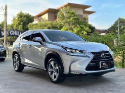 2015 Lexus NX300h 2.5 Premium รถบ้านแท้ มือเดียว รถออกศูนย์ lexus เข้าศูนย์ทุกระยะ 