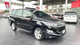 2017 Toyota Innova 2.8 Crysta V  ออกรถง่าย