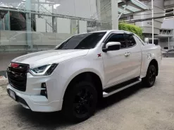 2023 ISUZU DMAX CAB HI-LANDER 1.9 X-SERIES เกียร์ธรรมดา สีขาว วิ่งน้อย 13,153 กม. มือเดียว รถสวยจัด