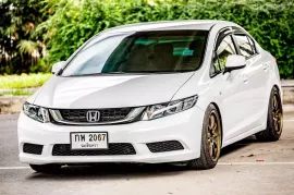 2013 Honda CIVIC 1.8 S i-VTEC รถเก๋ง 4 ประตู 