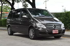 Mercedes-Benz Viano 2.1 W639 2013  รถบ้านมือเดียวออกศูนย์ใช้งานน้อยไมล์เพียง 1.3 แสนโล 