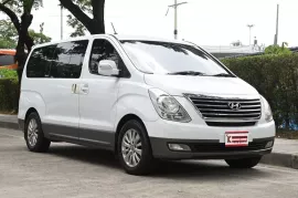 Hyundai Grand Starex 2.5 VIP 2011 รถบ้านใช้งานในครอบครัวตัวท๊อปสุด เบาะวีไอพี ป้ายขาว-ดำ