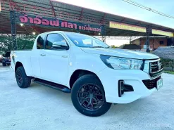 2016 Toyota Hilux Revo 2.4 E Prerunner MT รถกระบะ 