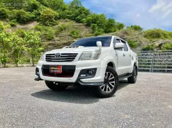 2015 Toyota Hilux Vigo 2.5 Prerunner E TRD Sportivo รถกระบะ 