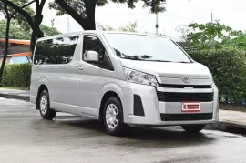 Toyota Hiace 2.8 ECO 2020 รถตู้เคี้ยเจาะกระจกเบาะ 1 แถวใช้วิ่งงานเซอร์วิสได้ หรือใช้บรรทุกได้