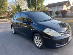 2009 Nissan Tiida 1.8 G รถเก๋ง 5 ประตู 