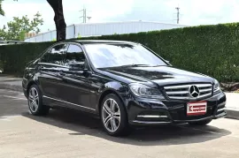 Benz C200 1.8 W204 Avantgarde 2013 รถบ้านมือเดียวออกศูนย์ใช้งานน้อยไมล์เพียง 1.2 แสนโล ไฟหน้า LED