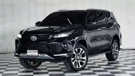 TOYOTA LEGENDER 2.4 V 2 WD เกียร์ออโต้ ปี 2022