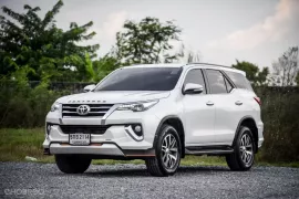 🔥 7 ที่นั่ง PPV สายลุยมาเพิ่มอีก 1 คัน สวยๆคลีนๆ ชุดแต่งแน่นๆ พร้อมเสริฟ Toyota Fortuner 2.4 V SUV 