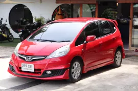 ขายรถ Honda JAZZ 1.5 V i-VTEC ปี2013 รถเก๋ง 5 ประตู 