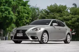 New !! Lexus is300h 2.5 Luxury ปี 2013 ออฟชั่นครบจัดเต็มมาก ขับดีมากสุด ๆ