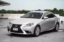 New !! Lexus is300h 2.5 Luxury ปี 2013 รถมือเดียว ออฟชั่นครบจัดเต็มมาก ขับดีมากสุด ๆ