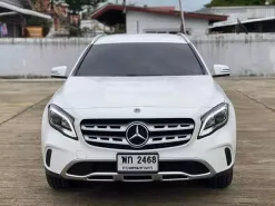 2019 Mercedes-Benz GLA200 1.6 Urban SUV รถมือเดียวออกจากศูนย์ Benz ออกรถฟรีดาวน์ได้