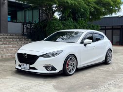 2017 Mazda 3 2.0 E Sports รถเก๋ง 5 ประตู รถสวย