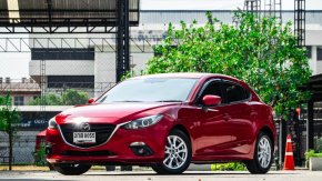2015 Mazda 3 2.0 S รถเก๋ง 5 ประตู ฟรีดาวน์