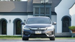 ไมล์แท้ 2017 Honda ACCORD 2.0 EL i-VTEC รถเก๋ง 4 ประตู ออกรถ 0 บาท