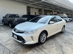 2017 Toyota CAMRY 2.5 Hybrid รถเก๋ง 4 ประตู ฟรีดาวน์