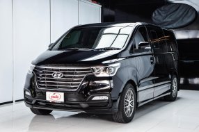 ขายรถ Hyundai GrandStarex 2.5 VIP ปี 2018จด2019