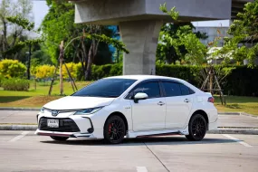 ขาย รถมือสอง 2020 Toyota Corolla Altis Hybrid Mid รถเก๋ง 4 ประตู  รถบ้านมือเดียว