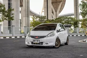 ขายรถมือสอง 2012 Honda JAZZ 1.5 S รถเก๋ง 5 ประตู  คุณภาพอันดับ 1 ราคาคุ้มค่