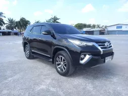 ขายรถ TOYOTA FORTUNER 2.8 V AUTO 2WD ปี 2015