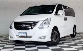 HYUNDAI NEW H1 2.5 DELUXE LIMITED ll. เกียร์ออโต้ ปี 2015