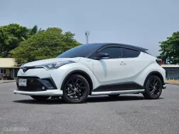 2022 Toyota C-HR GR Sport รถเก๋ง 5 ประตู ออกรถฟ