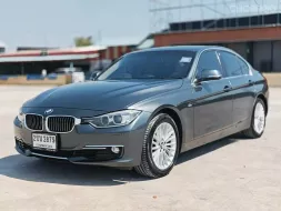 วิ่ง11x,000 รถสวยมือเดียวป้ายแดง BMW 320i Luxury ปี2015 ไม่เคยชน