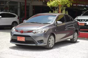 2013 Toyota VIOS 1.5 E รถเก๋ง 4 ประตู 