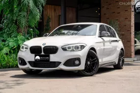 BMW 118i  M Performance ปี 2018 โฉม F20 📌𝐁𝐌𝐖𝟏𝟏𝟖𝐢 เข้าใหม่ สวยฉ่ำรับฝนแรก ดีห้ามพลาดแล้วค่ะ☔️