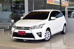 Toyota YARIS 1.2 E ปี 2015 รถบ้านมือเดียว ใช้น้อยมากเข้าศูนย์ตลอด ไม่เคยติดแก๊ส สวยเดิม ฟรีดาวน์