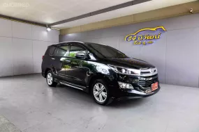 TOYOTA INNOVA CRYSTA 2.8 V  2019 ดำ AT  ดีเซล