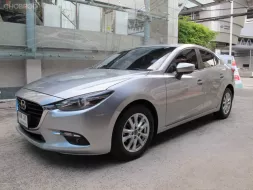 2018 MAZDA 3 SEDAN 2.0 S เกียร์AUTO สีเทา ปุ่มSTART รถสวยสภาพดี มือเดียว ฟรีดาวน์ ออกรถ 0 บาท