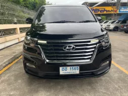 รถเจ้าของเดียว รถสวย ไม่มีชน 2019 Hyundai H-1 2.5 Deluxe รุ่น TOP ประตูสไลท์ไฟฟ้า อัตตโนมัติซ้าย+ขวา