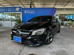 2016 Mercedes-Benz CLA180 1.6 Urban รถเก๋ง 4 ประตู 