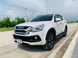 ไมล์น้อย 🚩ISUZU MU-X 3.0 DA DVD NAVI 6AT 2WD THE ONYX 2019