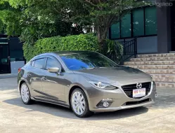 2015 MAZDA 3 2.0S รถมือเดียว วิ่งน้อย เข้าศูนย์ทุกระยะ  รถไม่มีอุบัติเหตุหนักครับ