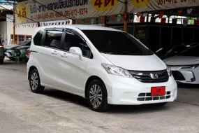 ขายรถ Honda Freed 1.5 E ปี2014 Wagon 