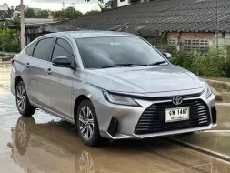 2023 Toyota Yaris Ativ 1.2 Premium Luxury รถเก๋ง 4 ประตู รถบ้านแท้ ไมล์น้อย มือเดียวป้ายแดง 